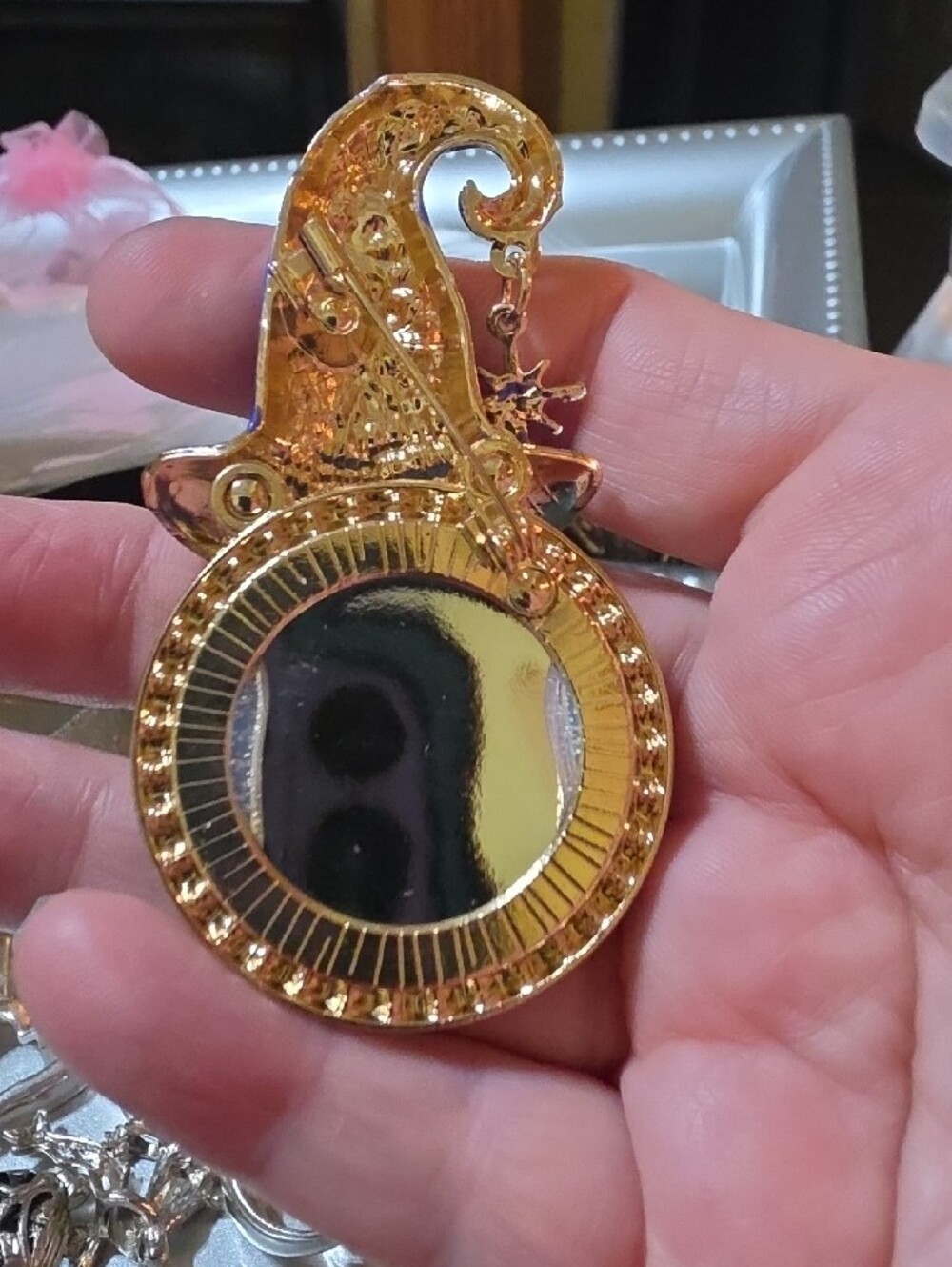 A31- Whimsical Blue Wizard Hat Moon Face Brooch - Picture 2 of 2